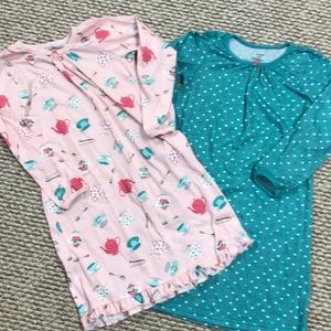 Carters - 2 nightgowns size 6-7